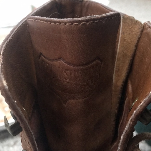 Zip-Up Booties - Picture 6 of 7